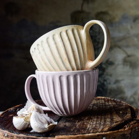 Snøsøte cappuccinokopper smørgul